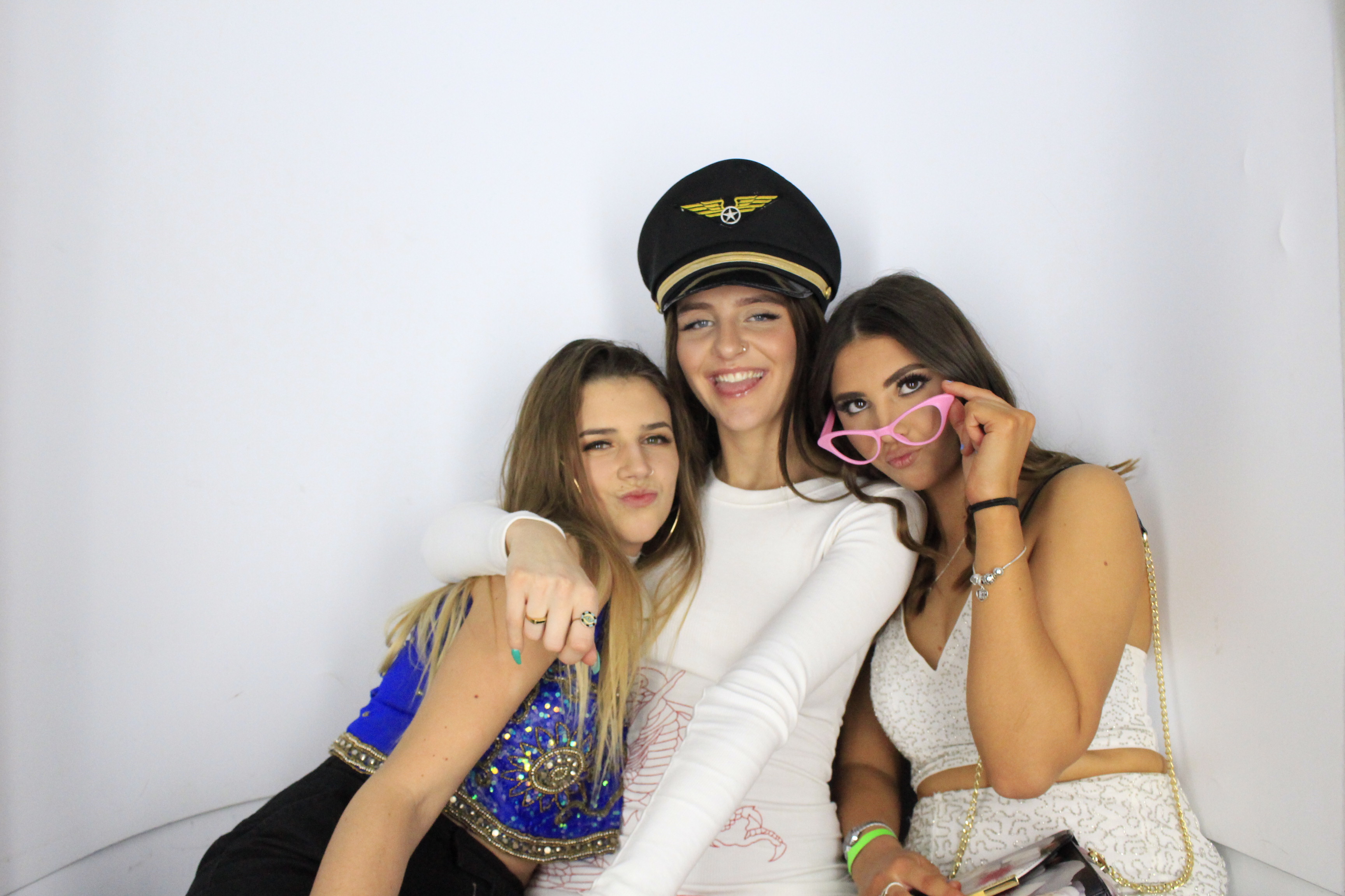 Issy & Alice's 18th Birthday Party | View more photos from the event at gallery.myphotoboothexperience.co.uk/u/MyPhotoBoothExperienceLtd/Issy-Alices-18th-Birthday-Party